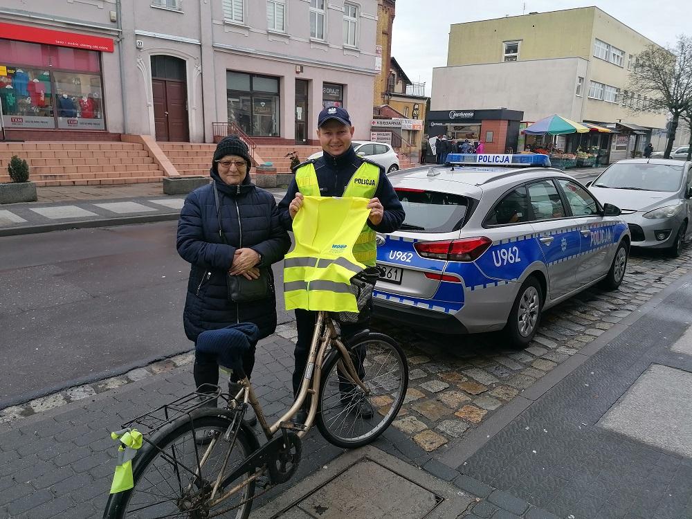 Odblaskowe kamizelki dla wrzesińskich cyklistów