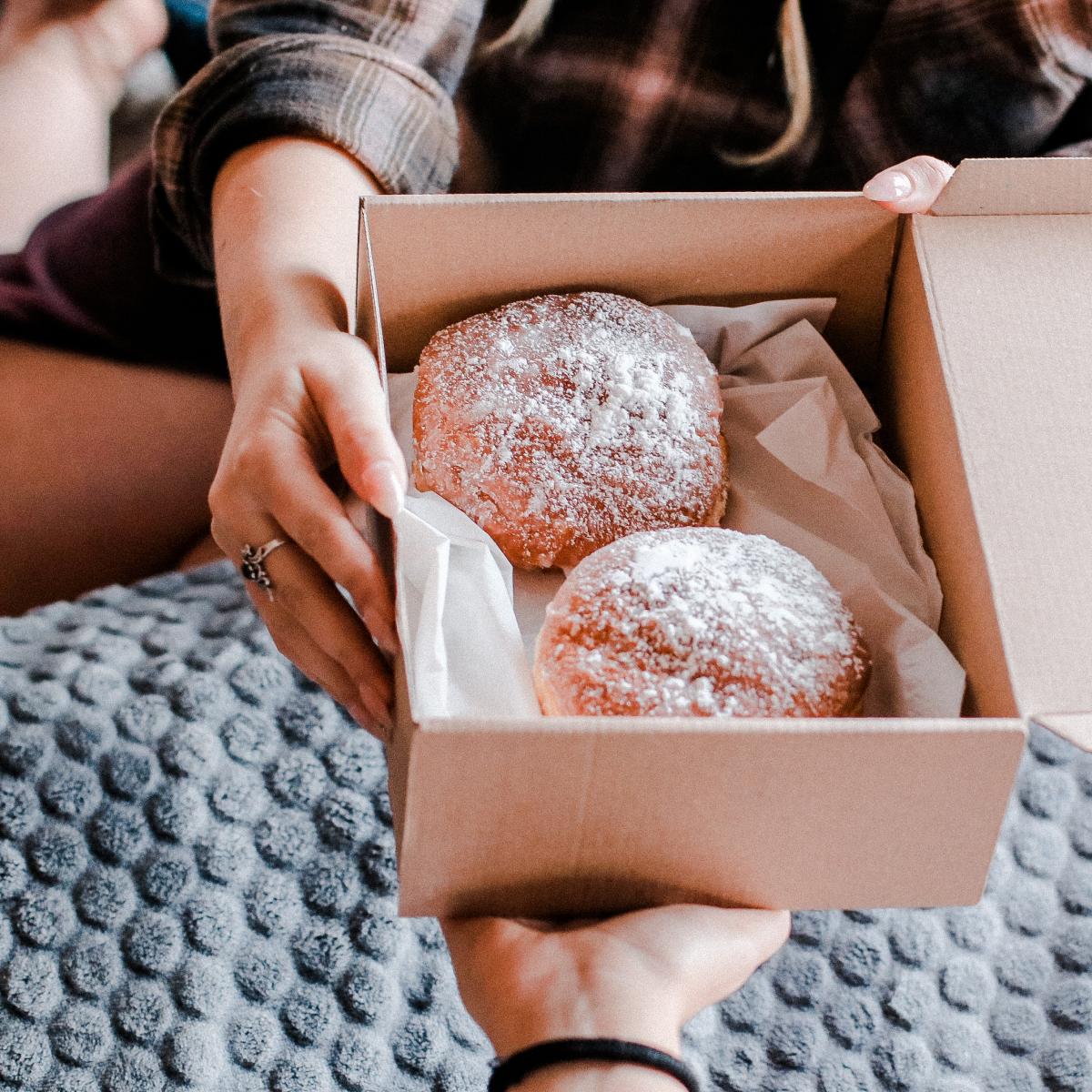 Pączki jak z dawnych lat! Pączkownia otwiera się we Wrześni (GALERIA)