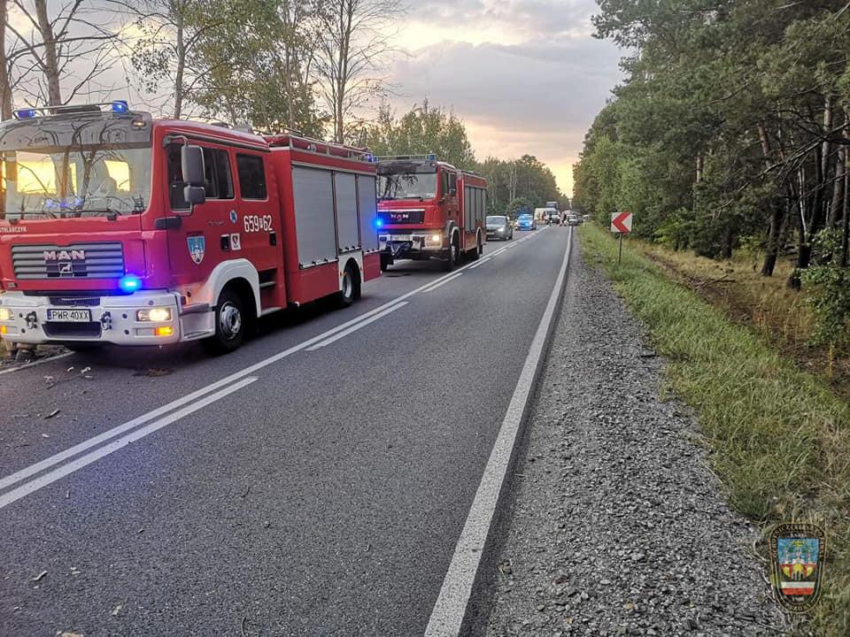 Śmiertelny wypadek osobówki na DW 442