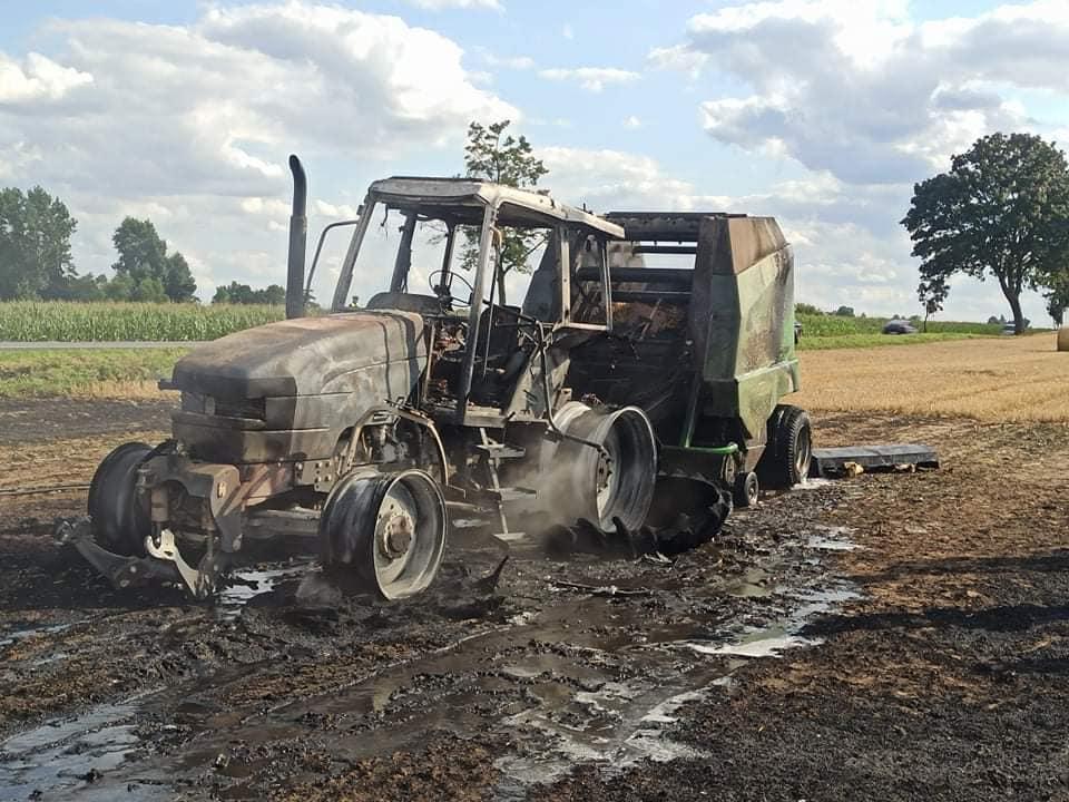 Spłonął ciągnik w Chwalibogowie