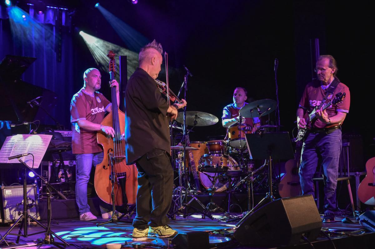 Odnowiony WOK oficjalnie otwarty. Na scenie znany skrzypek Nigel Kennedy