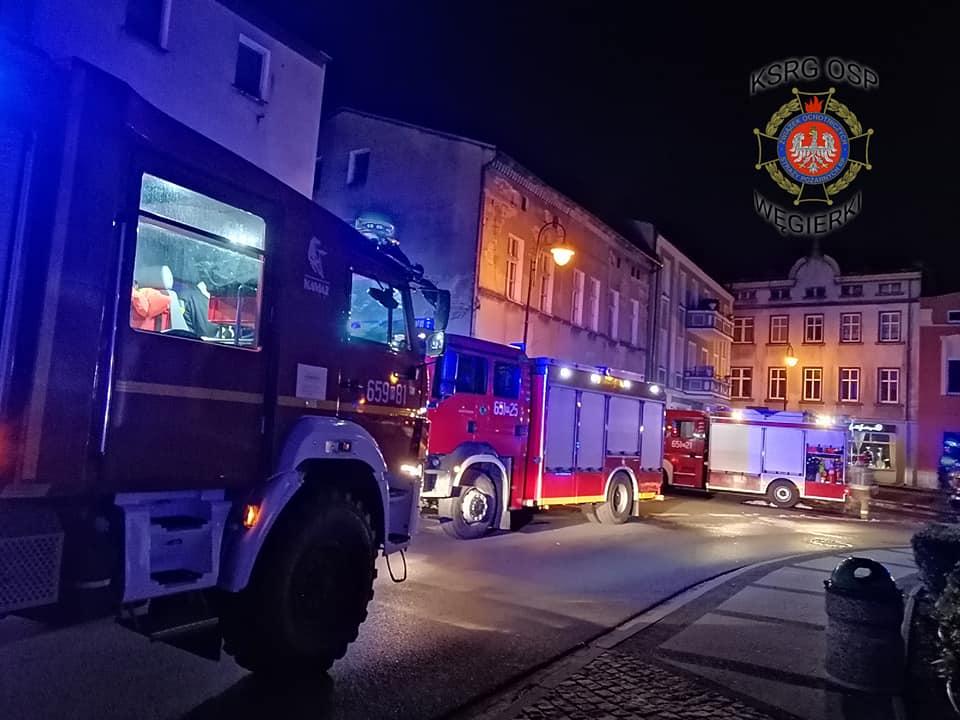 Nocny pożar w kamienicy przy Chopina