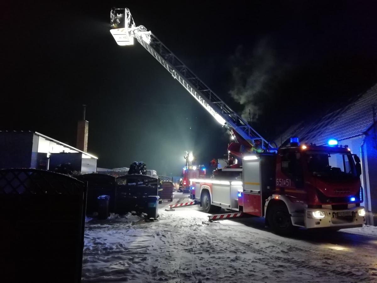 Strażacy gasili pożary sadzy w kominach