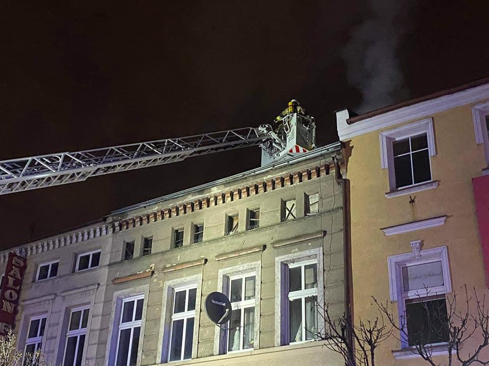 Strażacy gasili pożar w centrum Wrześni
