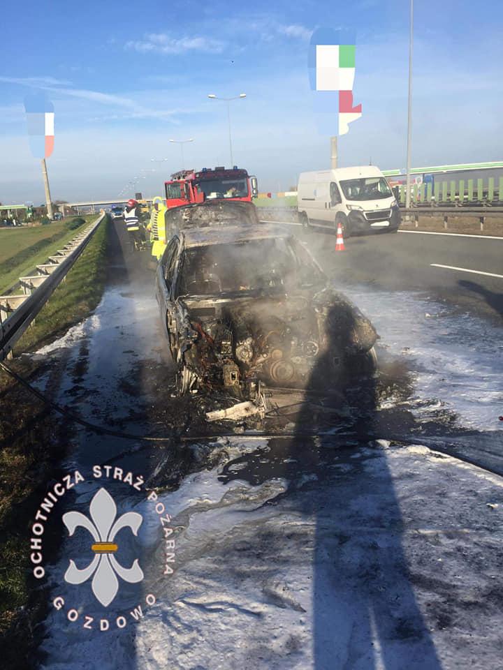 Pożar osobówki na autostradzie A2