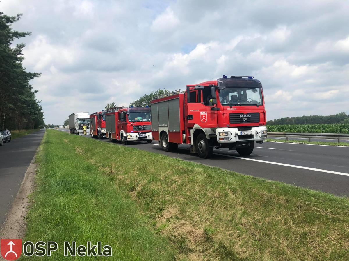 Zderzenie tira z dostawczakiem na krajowej 92