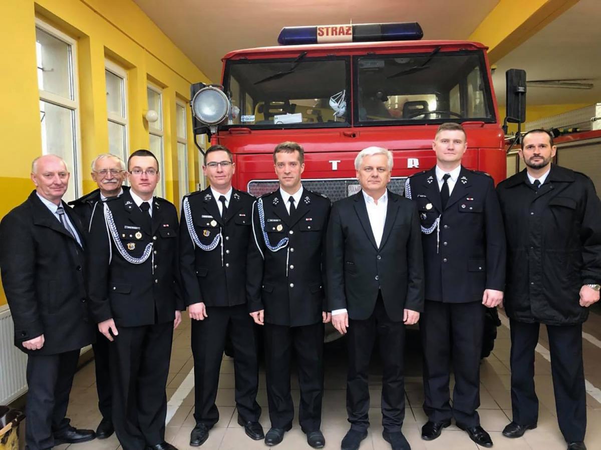 Nowy wóz strażacki dla OSP Marzenin