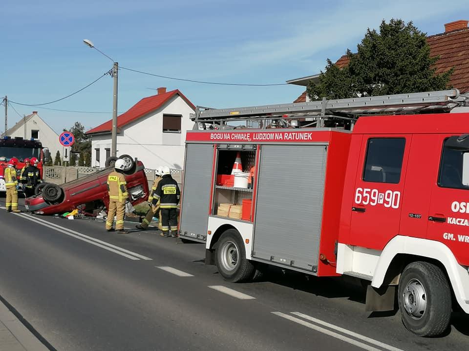 Osobówka dachowała w Kaczanowie