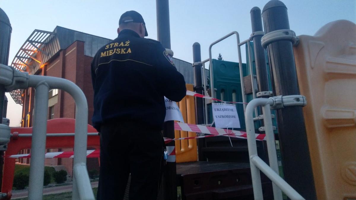 Place zabaw pod kontrolą strażników miejskich