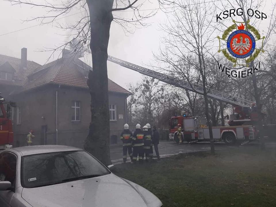 Pożary sadzy w kominach. Strażacy w akcji