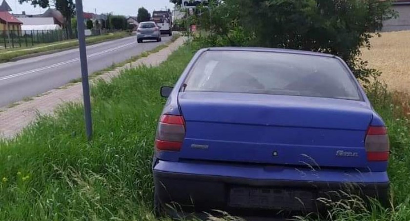 Straż miejska zabiera głos w sprawie wraków aut we Wrześni (zdjęcia) 