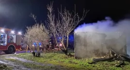 Strażacy gasili pożar w Bagatelce (zdjęcia) 
