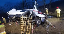 Koszmarny wypadek Iveco. Kierowca i pasażerowie w szpitalach (zdjęcia) 