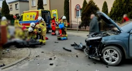 Zderzenie motocykla z osobówką na skrzyżowaniu w Nekli (zdjęcia) 