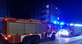 Cztery zastępy straży na ul. Batorego we Wrześni! (zdjęcia/wideo) 