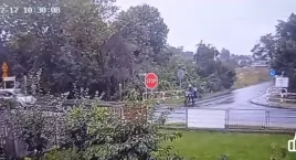 O krok od tragedii w Kaczanowie! Wypadek motocyklisty i osobówki (zdjęcia) 