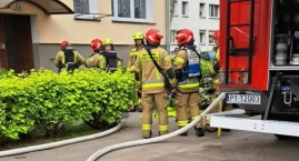 Pożar w bloku przy ul. Koszarowej we Wrześni (zdjęcia)