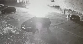 Przyjechał, podpalił auto i uciekł! Duże straty 