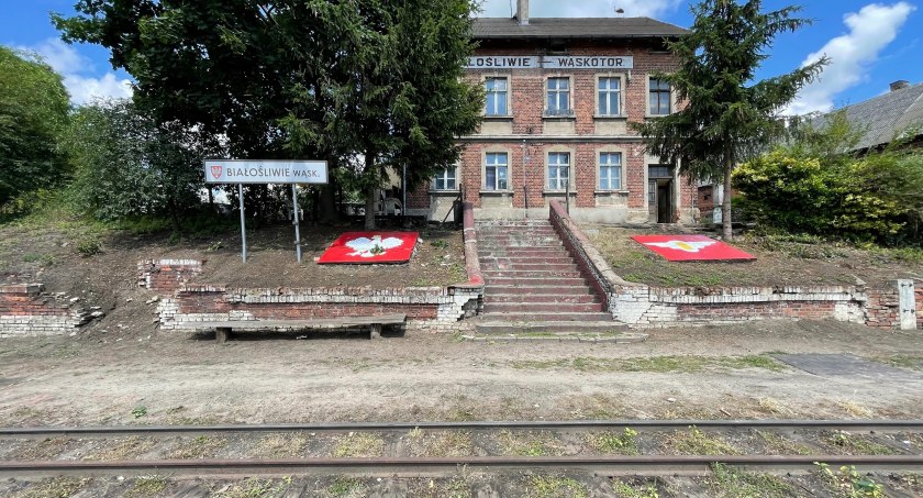 Majówka na wąskich torach. Wyrzyska wąskotorówka rozpoczyna sezon