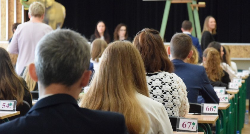 Matura 2023. W Pile ponad tysiąc maturzystów pisze egzamin z języka polskiego