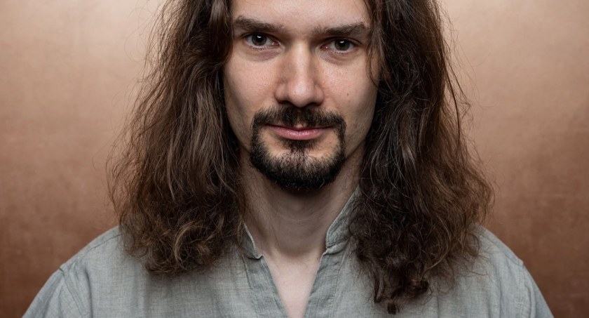 Radosław Rak w Pile. Laureat Nike i nagrody Zajdla na Tygodniu Bibliotek 