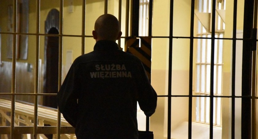 Znęcał się nad schorowaną matkę. Trafił do aresztu
