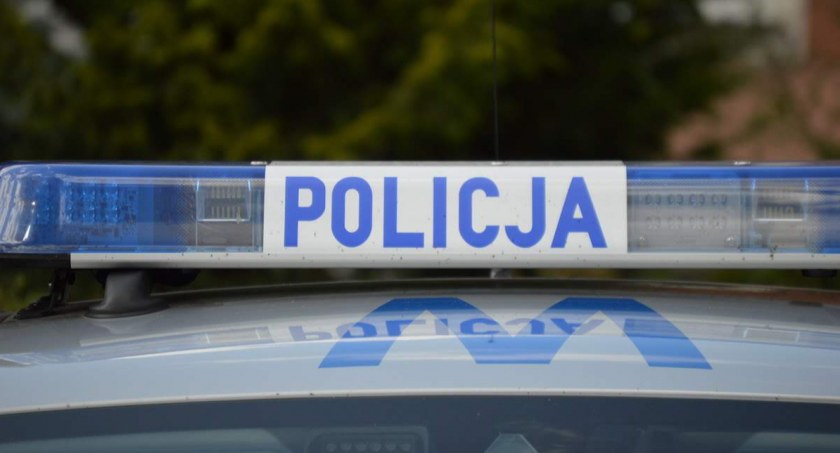 Pijany wiózł na hulajnodze 15-latkę. Dziewczyna trafiła do szpitala