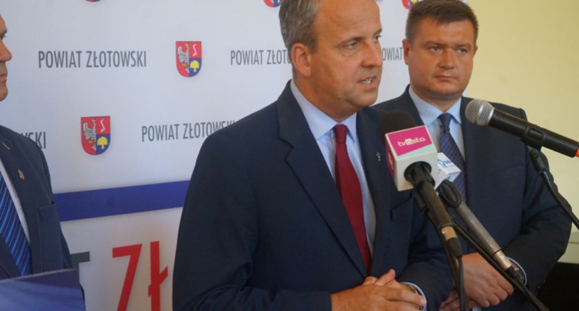 Wojewoda podpisał. Jest kasa na powiatowe i gminne drogi