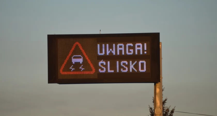 Deszcz, śnieg i mróz. IMGW ostrzega przed oblodzeniem