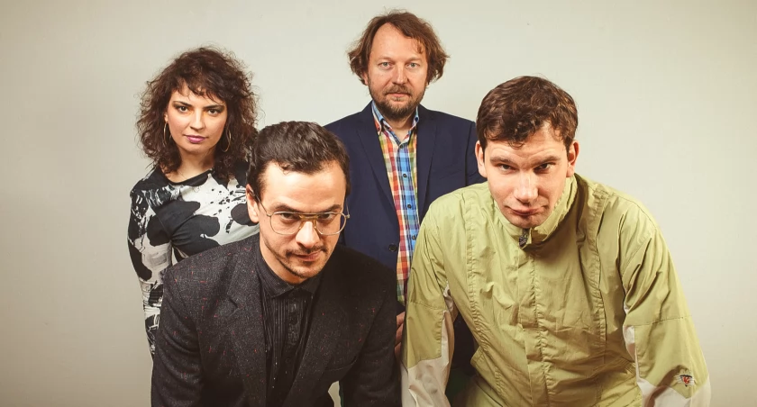Manufaktura Dźwięków Innych zaprasza. Koń zagra koncert w Pile