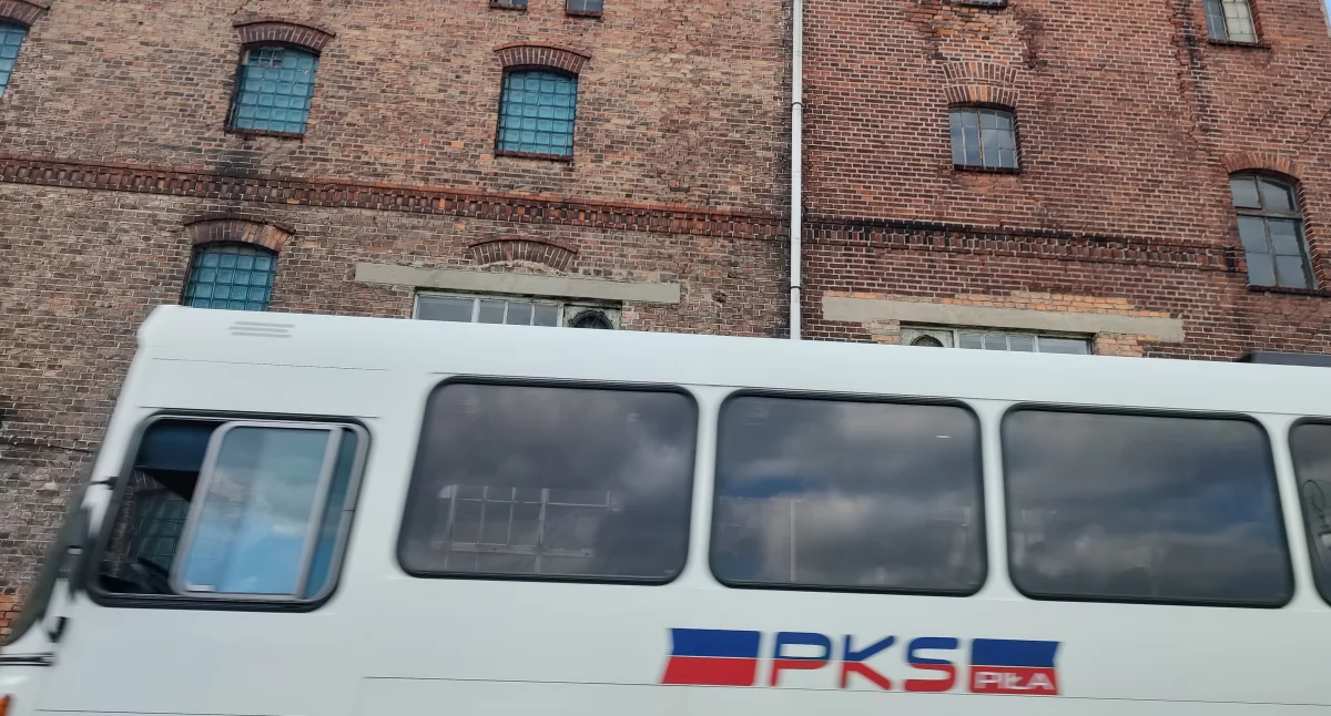 Rząd dorzucił na linie autobusowe w powiatach