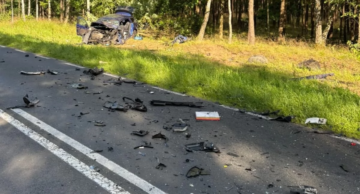Czołówka busa z BMW na DW 188. Cztery osoby ranne, w tym dziecko