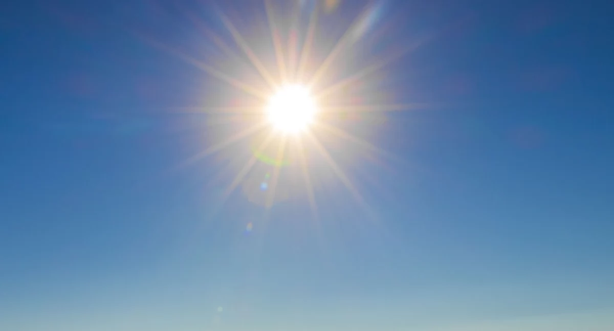 Woda to podstawa. Jak przetrwać upalne dni?