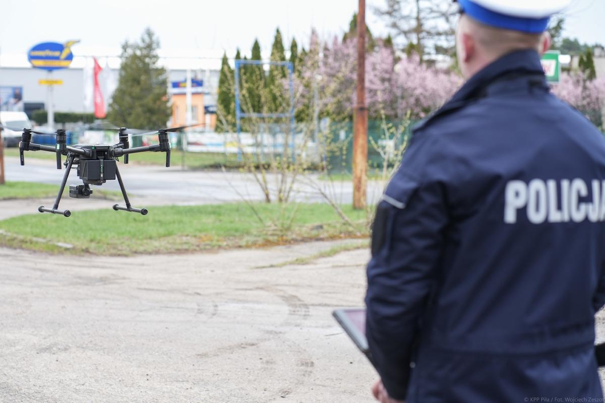 Dron szpiegował pilskich kierowców
