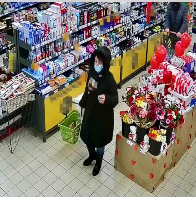 Rozpoznajesz kobietę ze zdjęcia? Zadzwoń!