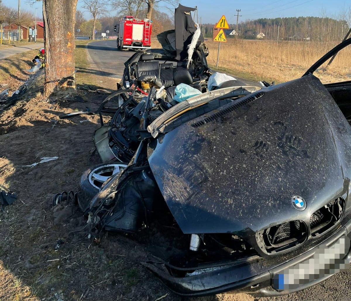 Potrójna śmierć w bmw. Tragedia na drodze Trzcianka - Wołowe Lasy