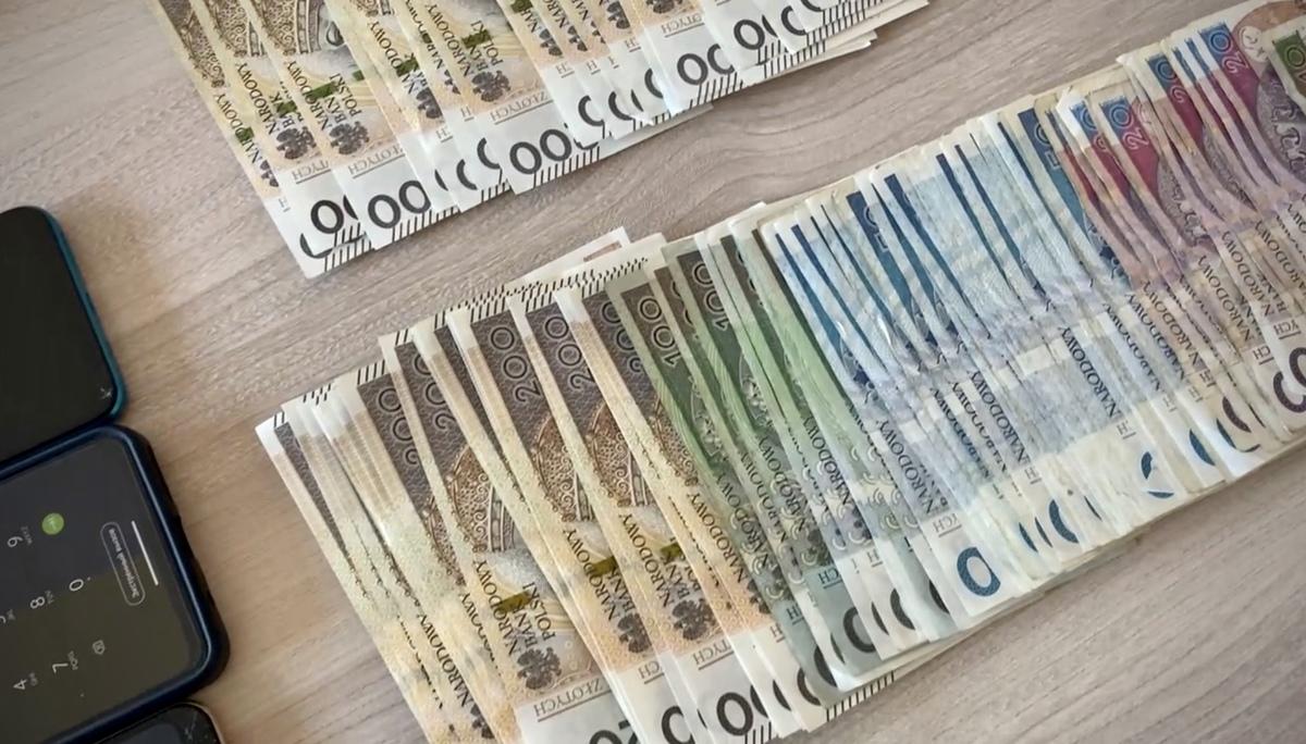 Internetowi oszuści mogli ukraść ponad 300 tys. złotych. Odpoczną w areszcie