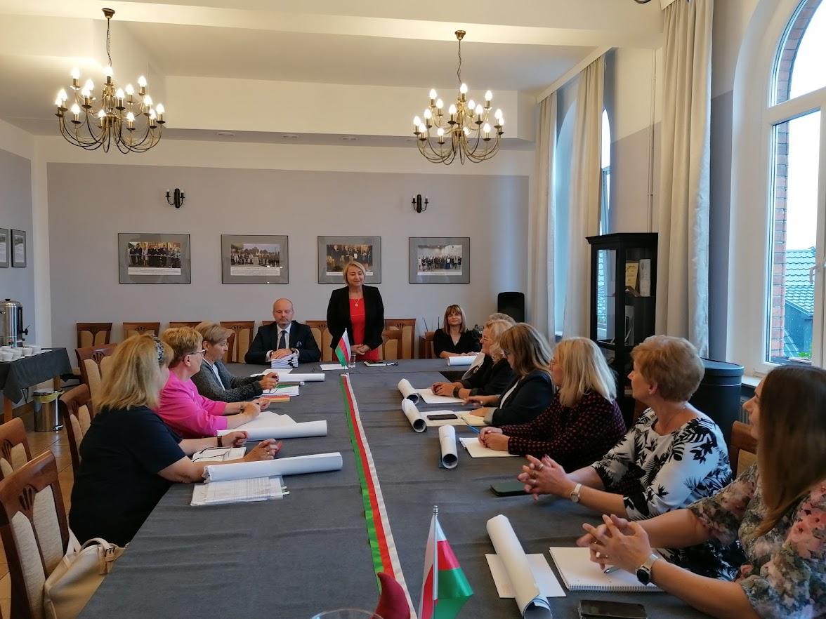 Przed pierwszym dzwonkiem: narada burmistrz Rybarczyk z dyrektorami