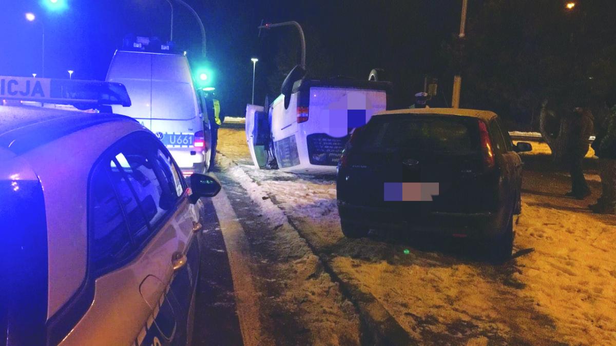 Nie ustąpił na rondzie. Był pod wpływem alkoholu