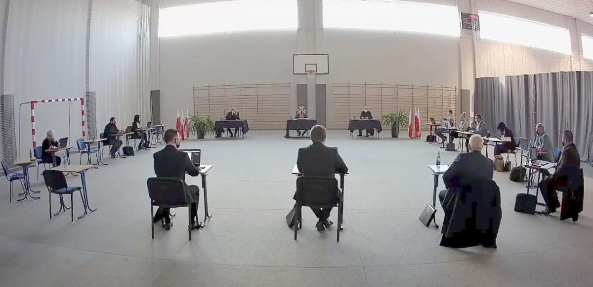 Ostatnia sesja i ważne decyzje