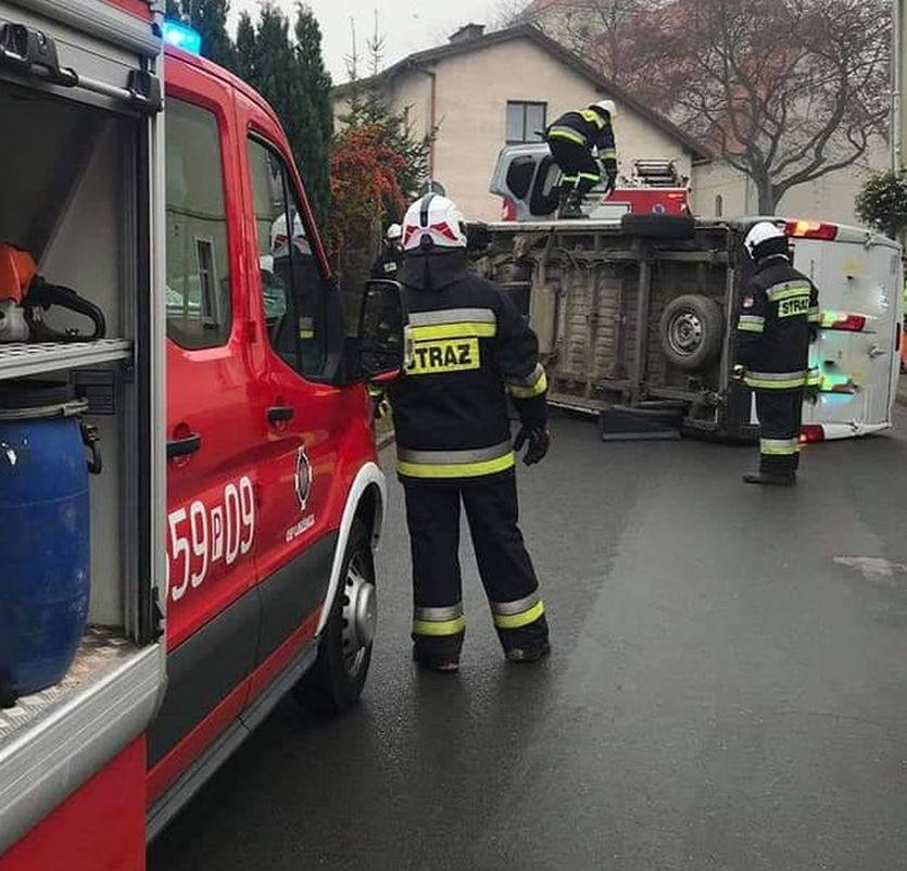 Wywrócił busa. Miał ponad 3 promile...