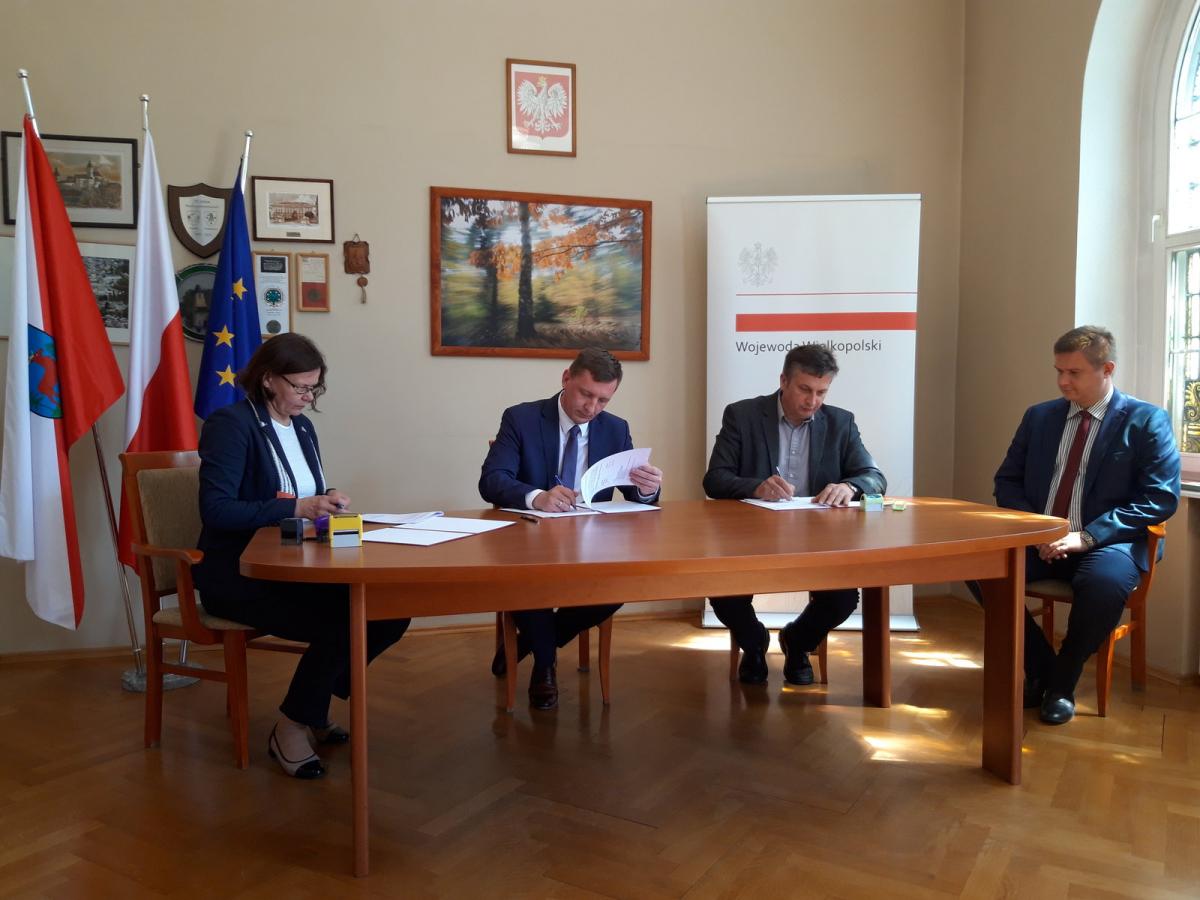 Pieniądze dla złotowskich i okoneckich seniorów