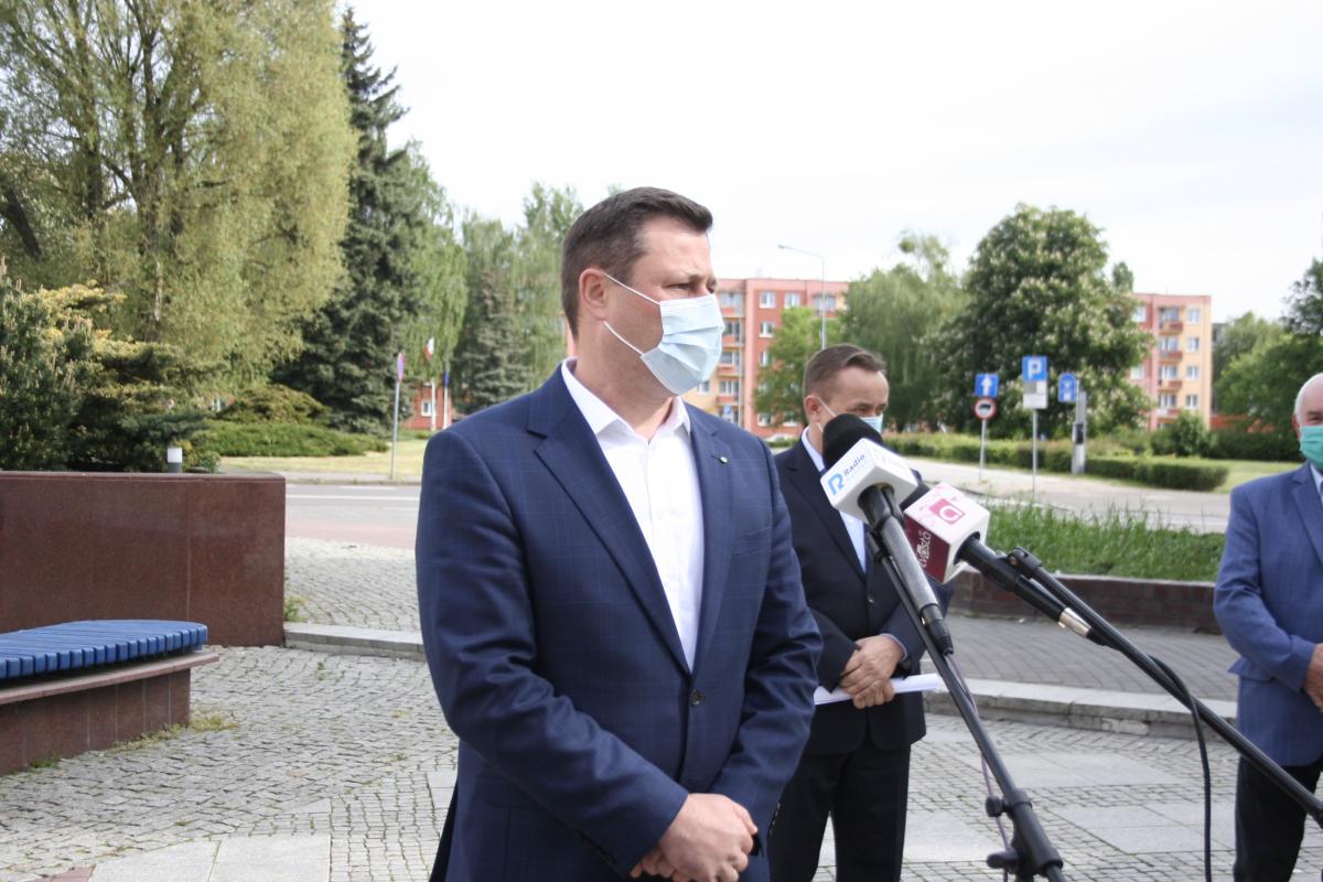 Paszyk: Wdzięczność medykom nie może skończyć się tylko na słowach