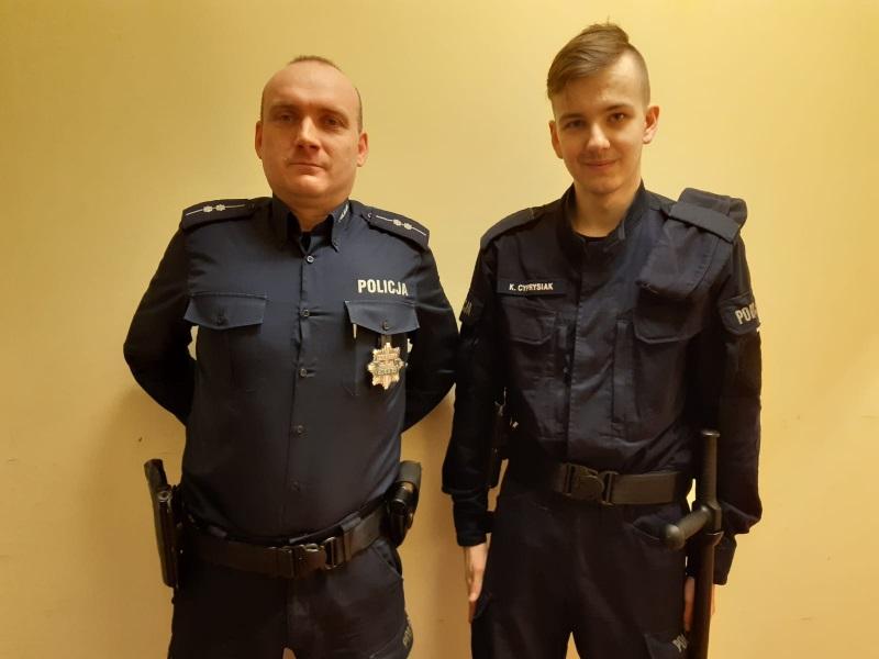 Zauważyli pożar. Uratowali całą rodzinę