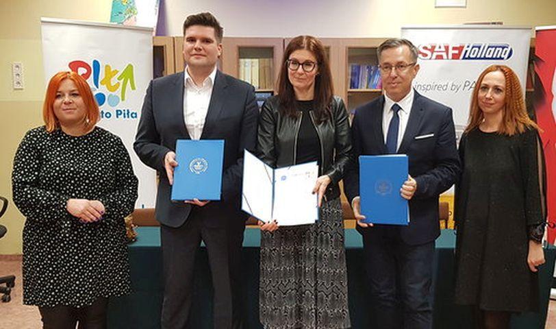Więcej niemieckiego w SP 2. Saf-Holland patronem klas
