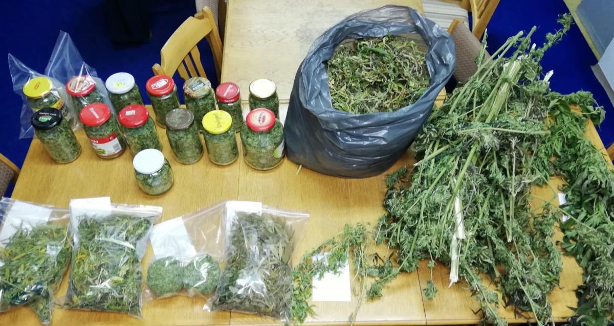 Rodzinny narko-biznes? Policja przechwyciła 7 kilogramów marihuany