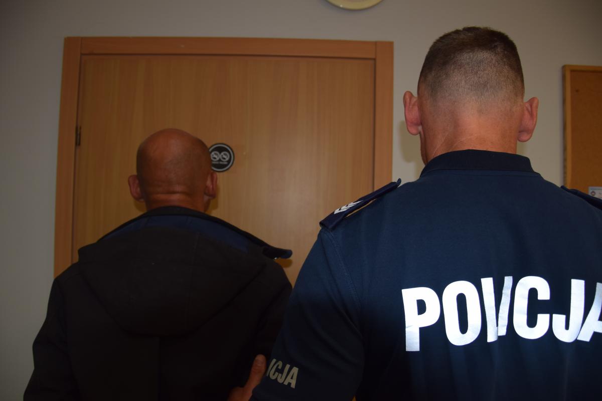 Poprosili, by ich podwiózł. Pobili go, wyrzucili z auta i ukradli samochód