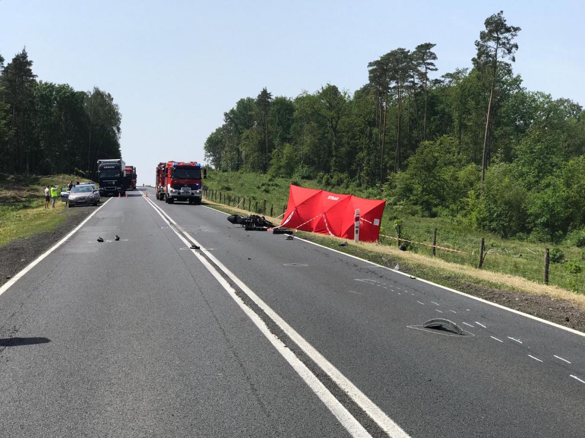 Wypadek na K-10 pod Piłą. Nie żyje motocyklista