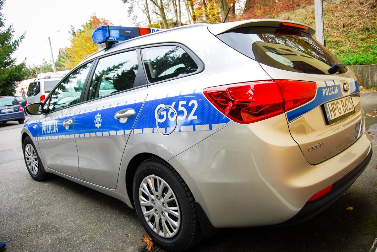 Do szpitala  pod eskortą policji
