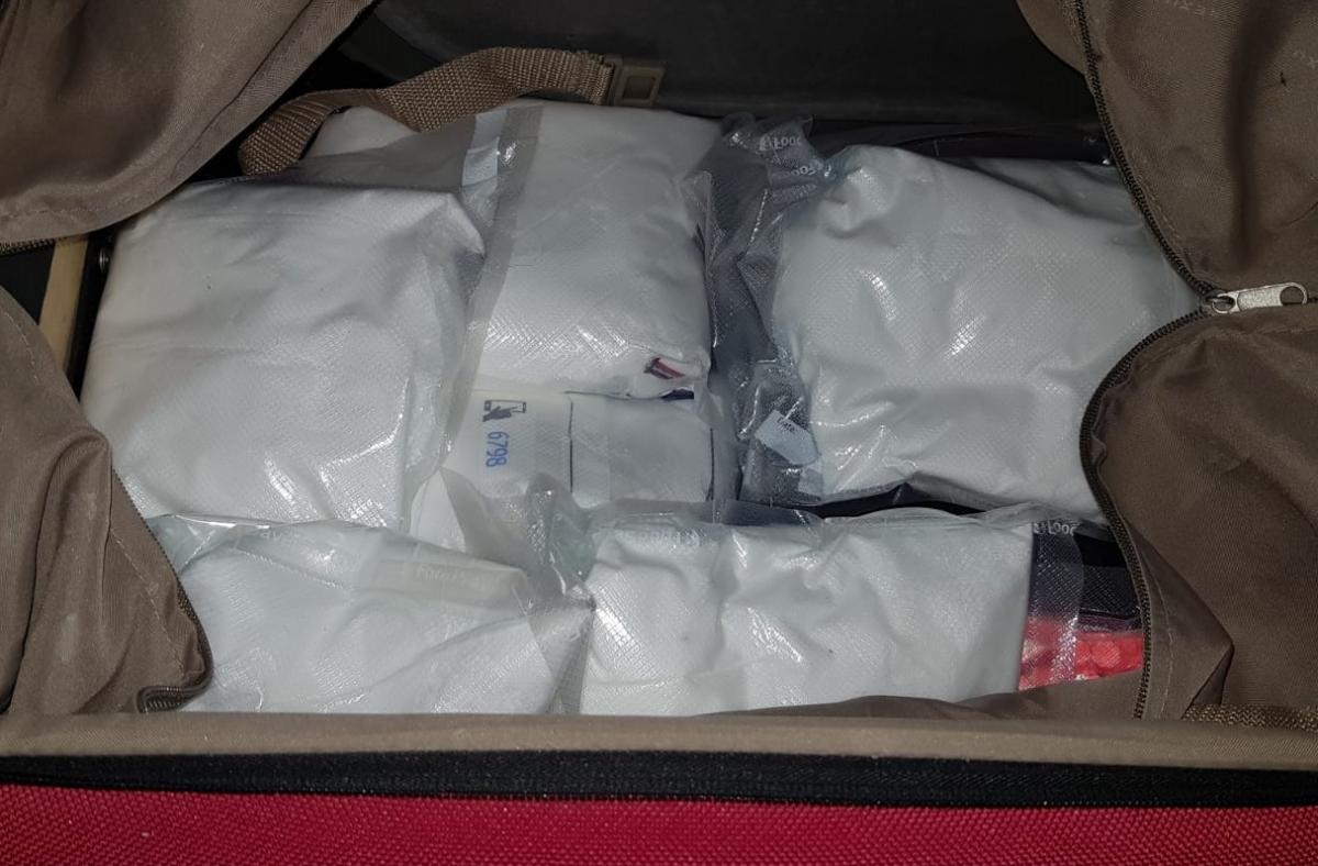 Policja przechwyciła prawie 7 kg narkotyków